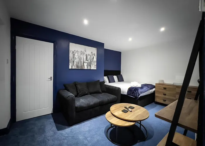 Newly Refurbished 6 Person En-Suite Apartment Tyne & Wear Newcastle Upon Tyne